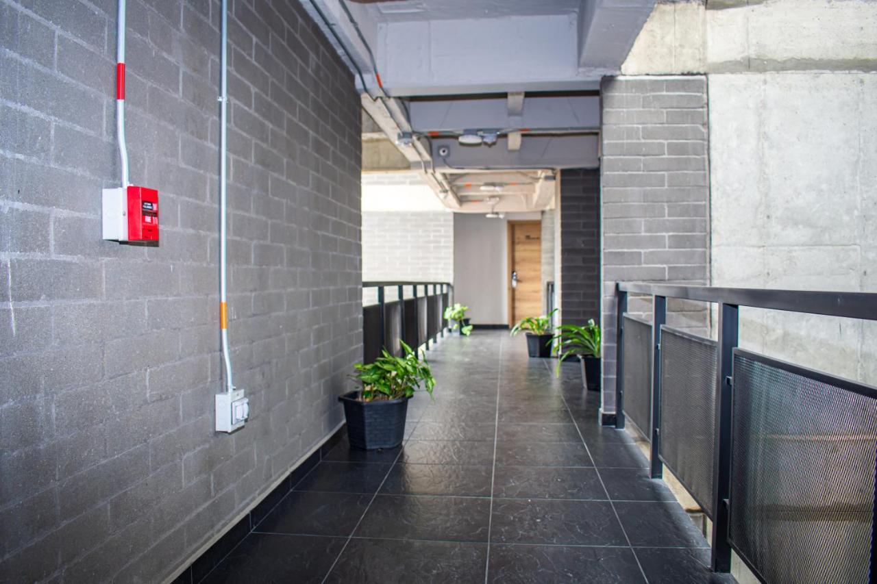 Inverso Cl 47 Coliving Medellin Luaran gambar